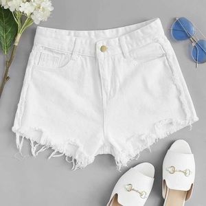 Women’s Frayed Hem Denim Shorts